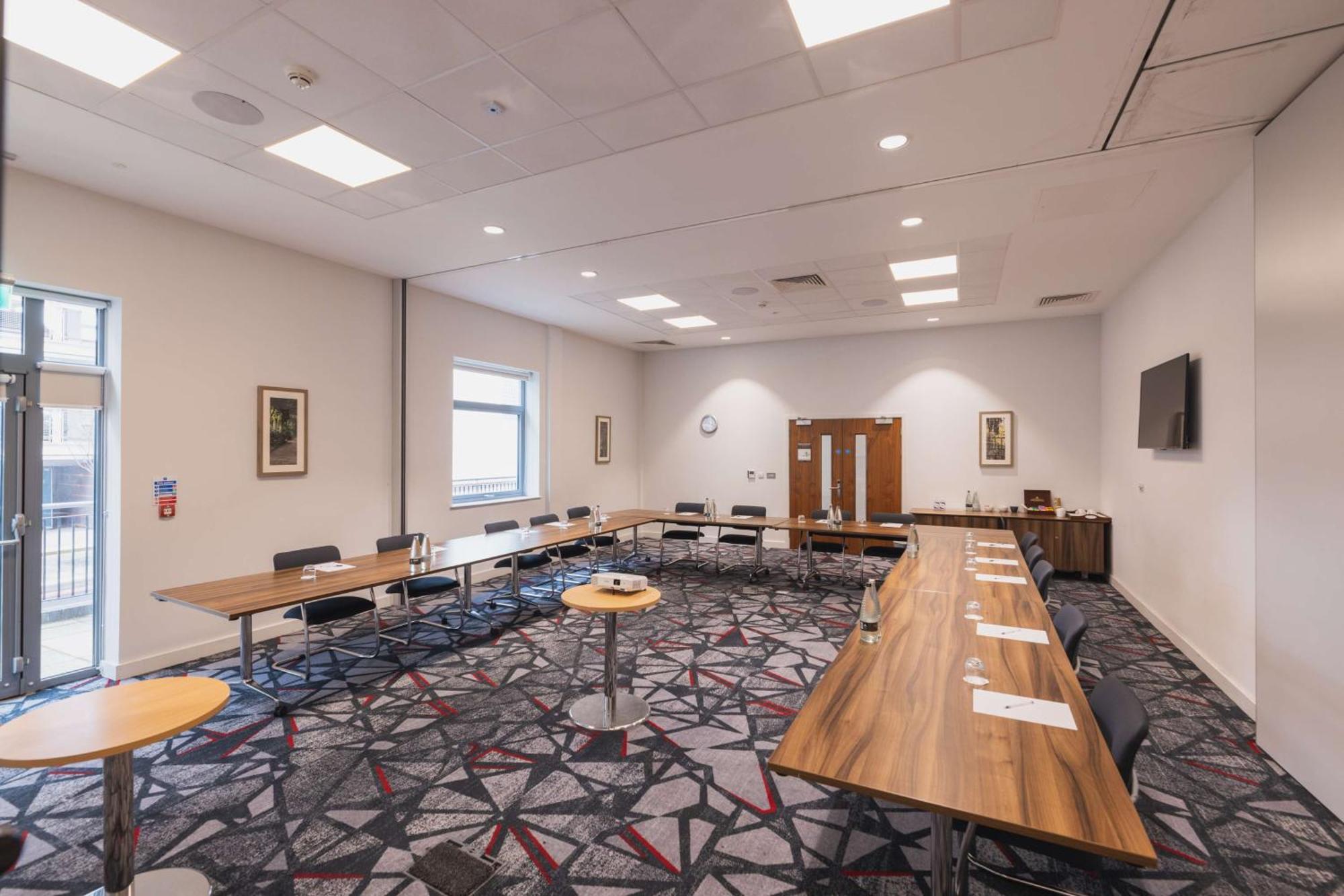 Hotel Hilton Garden Birmingham Airport Uk 4*